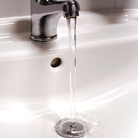 Water-tap with floating water